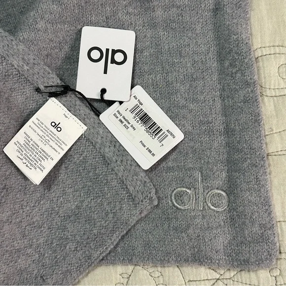 NEW Alo Yoga Oversized Merino Wool Scarf Hazy Heather Grey NWT - Picture 5 of 8